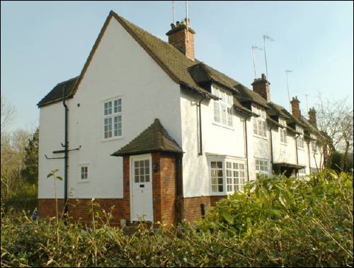 001 Oakwood Road
